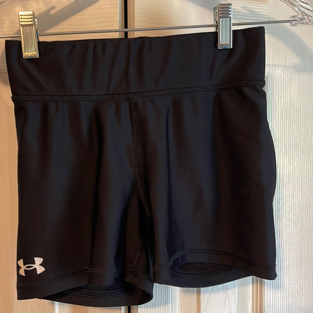 Women’s under armour black athletic shorts